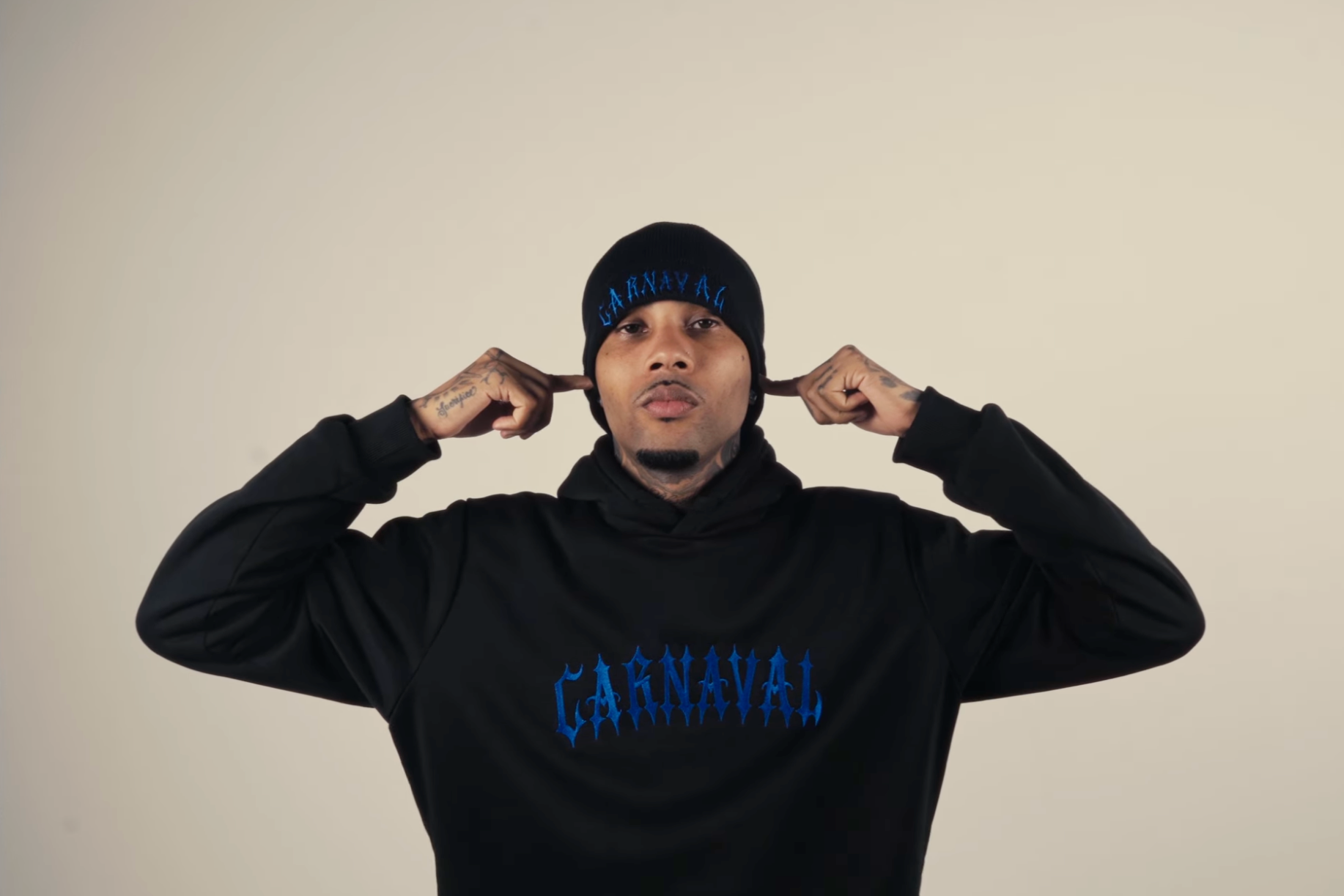 Carnaval Hoodie — Edición Limitada (Pre-Order)
